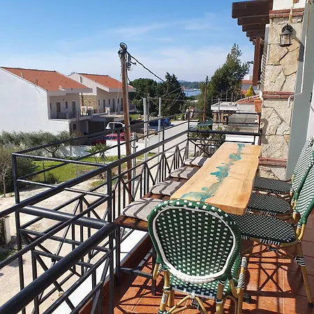 Teo's Seaview Specious Apartment, Near Harbor アパート