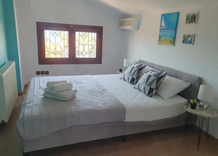 Teo's Seaview Specious Apartment, Near Harbor * 尼基季