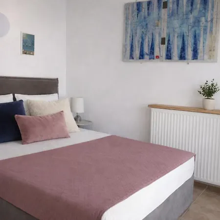 Апартаменты Teo's Seaview Specious Apartment, Near Harbor Никити