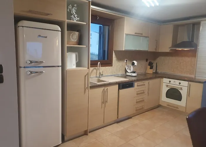 Апартаменты Teo's Seaview Specious Apartment, Near Harbor