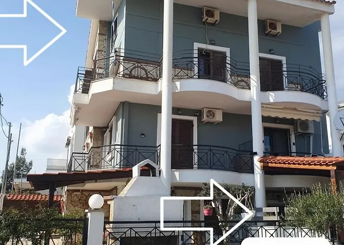 Teo's Seaview Specious Apartment, Near Harbor Апартаменты Никити
